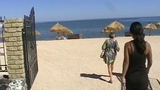 Em ngành tướng đẹp chiều tình mấy chú lớn tuổi