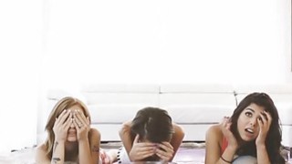 Vợ yêu đẹp vụng trộm vì cảm thấy cô đơn khi bên cạnh chồng