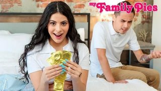 (Tập tiếp theo) Cô gái có cơ bụng sáu múi trong phòng tập có thân hình tuyệt đẹp. Tôi chỉ gửi một lần và sau đó không có âm thanh nào cả.