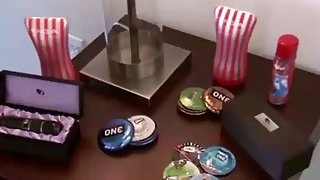 Biết em thư ký ruột sắp kết hôn, quản lý trọc đã sắp xếp một chuyến đi giã ngoại công ty