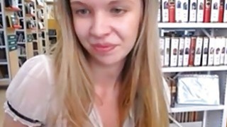 Qua nhà thằng bạn chơi tiện thể địt luôn bà xã nó khi nó vắng nhà