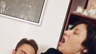 Cảnh bay đôi thú vị nhất, hai tay không rảnh, một chạm một, suýt nữa lật úp