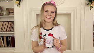 Flirty Japanese girl moans on a sensual body massage with oil [bemua 001]