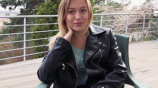 Bắn từng giọt tinh dịch vào người em