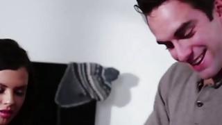 FSDSS-652 Một cô gái xinh đẹp bị mất trí và lên cơn co giật dữ dội cùng cực khoái khi quan hệ tình dục đặc biệt!