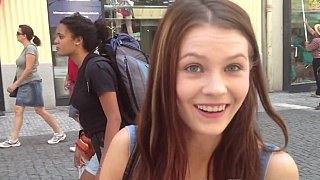 Vợ sắp cưới của con trai gian díu với bố Ông chồng bị gã sếp khu phố phát hiện