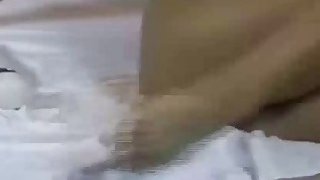 Em bé Menghan 18 tuổi -- 3.31: Đây là lần đầu tiên của một đứa trẻ hư. Bạn có cảm thấy khỏe không? Nó tốt đến mức nào? Cảm giác thật tuyệt vời. Đừng ngại ngùng. Nếu bạn không muốn làm điều đó, bạn là kẻ thua cuộc. Bạn không có đủ kinh nghiệm tình dục và không dám làm điều đó ngay cả khi khó khăn!