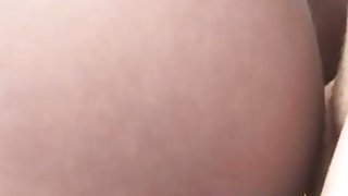 Em thư ký đáng thương bị quản lý bắt vào nhà nghỉ phục vụ đối tác