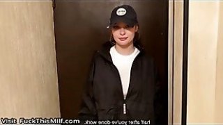 Thiếu thốn vì ông chồng bỏ bê, cô vợ đi tập gym rồi đụ với anh hvl