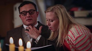 Bị cô em họ phát hiện đọc tạp chí "con heo" và cái kết