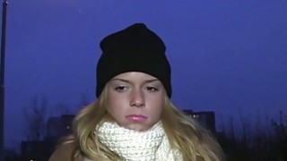 EMBM-007 Người phụ nữ ly hôn trở lại làm việc và không còn ham muốn tình dục: Ham muốn tình dục tuyệt vời của một cô hầu bàn làm việc tại một nhà trọ