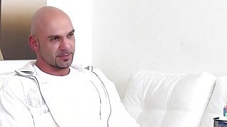 Bạn học cùng lớp to lớn thích thú với cảnh quan hệ tình dục trói buộc do anh trai cùng cha khác mẹ mang đến