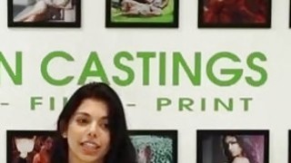 Bú cục thịt cho bố để thế chấp tiền cho chồng