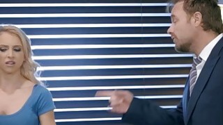 Nữa đêm mò qua dí nhỏ em kế mông to khi bố má đã đi ngủ