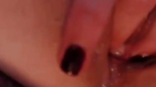 Hai cô hầu gái loli ngây thơ và cậu em trai 4P nhiệt tình, cả khuôn mặt đều dễ thương và xinh đẹp