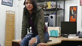 Ống chú buồi khỏe thay phiên địt 2 mẹ con