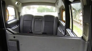 Nghệ nhân tài ba và con dối hình người