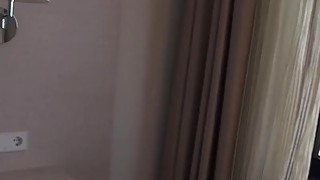 Rủ em kế chơi một trò chơi, nếu ai thua sẽ làm cứ điều gì