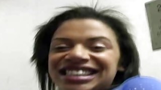 Một cái lồn lạ hơn một tạ cái lồn quen