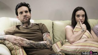 chịch cô chị gái ngây thơ không biết làm tình