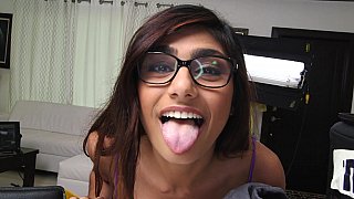 Lỡ chuyến tàu cuối, thanh niên qua đêm tại nhà cấp trên nữ trẻ