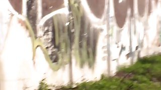 Sáng sớm mà em gái đòi ăn chuối tây nóng hổi