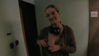 Tình một đêm với cô nàng ở quê trên chuyến xe lên tokyo thăm chồng