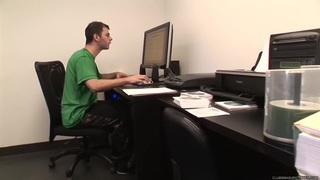 Em gái cùng cha khác mẹ: Em muốn có con với anh