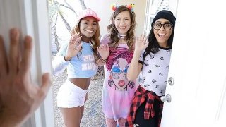 Thư ký nuốt tinh của sếp để được thăng chức