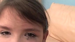 Ông già to lớn, cứng rắn, dày và lạnh lùng