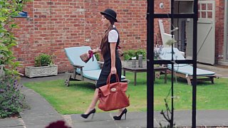 Em địt chị đi cho bớt trầm cảm nhé