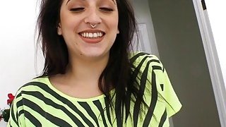 Ngực to và hơi thở gấp gáp gợi cảm