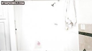 Chị gái 10 ngày làm hầu gái cho đại ca anh em xã đoàn để đền bù cho em trai