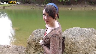 Gái Việt thủ dâm trên xvideos lồn đỏ au như sò huyết