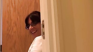 Người đẹp xăm trổ cứ nói anh xấu, anh ra ngoài kiếm việc rồi bị địt, địt hậu môn rồi xuất tinh vào miệng cô ta (2)