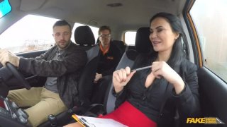 Mắt lim dim đã thấy chuối bố dượng ở trong bướm mình