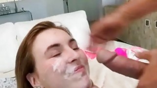 Em thư ký đến nhà xin lỗi vị khách hàng khó tính vì một sai lầm và cái kết