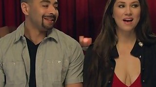 Em nữ học sinh chảy nước trước những ngón tay điêu luyện của kẻ biến thái