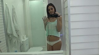 Đang sơ múi thì chồng em đi làm về