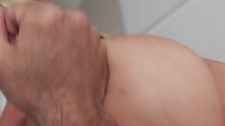 phá trinh em gái mới lớn