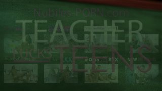 Người phụ nữ trẻ người Đức đang mang thai thủ dâm trong video VR