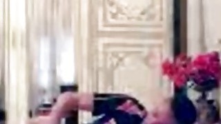 Bố chăm sóc vợ của con trai khi thấy con trai có Cô vợ ngon không biết hưởng