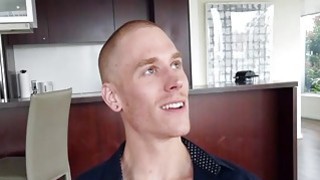 Con gái lồn ngon gạ địt bố dượng buồi to bự