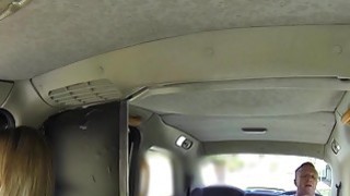 Học sinh nữ cho anh gia sư xxx để đổi lấy 4 buổi học miễn phí