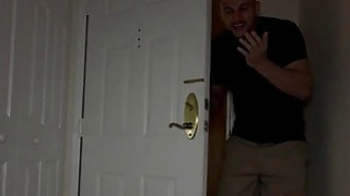 Nữ sếp clb giúp đỡ cậu nhóc bị bắt nát nào ngờ rơi vào cái bẫy