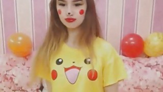 FSDSS-649 "Siêu nhút nhát và hướng nội trong tình yêu" đã quyến rũ tôi một cách táo bạo... Tôi bị em gái của bạn gái dụ dỗ và bí mật quan hệ tình dục NTR