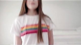 Gái lầu xanh bướm khít địt đủ tư thế cùng trai tân