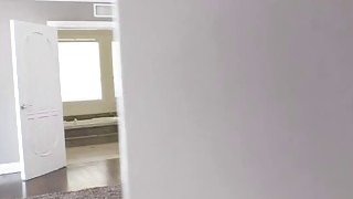 Chồng yêu đi làm, cô vợ ở nhà ôn lại chuyện xưa với gã any củ mới ra tù