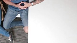 Vợ ngoại tình yêu cầu thợ sửa ống nước sửa rò rỉ khí gas trong khi chồng làm việc - Milf dâm đãng xuất tinh 3 lần