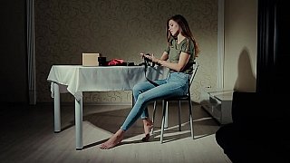 Bị bố ép gả cho tên biến thái đẹp trai buồi to